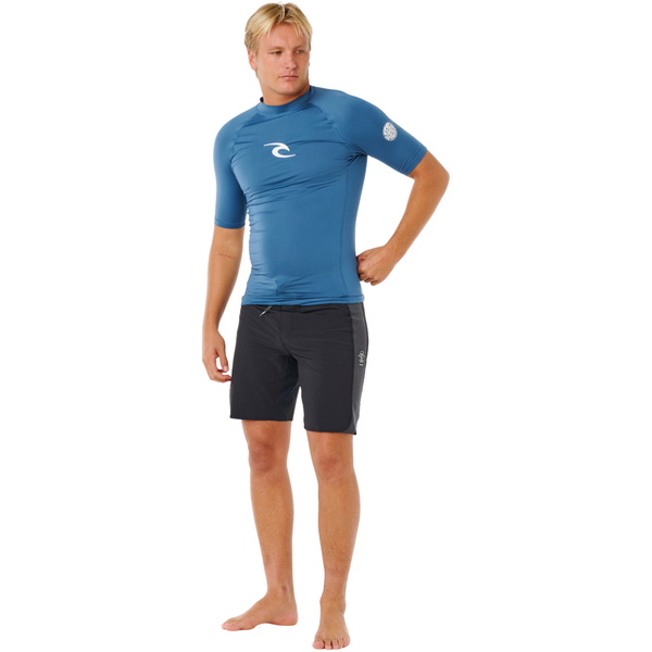 2026 Rip Curl M&auml;nner Waves UPF Performance Kurzarm-Lycra-Weste 16MMRV - Bluefin